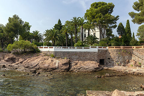 Villa "Esterel Rive" vue depuis la mer.