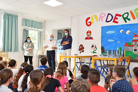 les élèves de l’école élémentaire de l’Aspé reçoivent leur abonnement