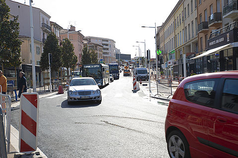 vue montante de la rue Alphonse Karr