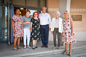 Françoise Tetaz, présidente de l'Association de Boulouris pour la Qualité de la Vie, en compagnie des membres du bureau, est entourée de Françoise Dumont, adjointe au maire, représentant le maire Frédéric Masquelier et de Jean-François Debaisieux, adjoint au quartier de Boulouris.